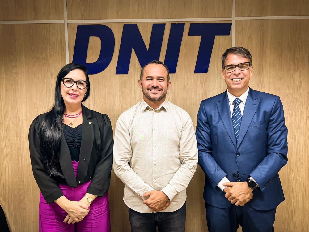 Nesta tarde, estivemos na sede da DNIT - Departamento Nacional de Infraestrutura de Transportes, para uma importante reunião com o superintende Roberto Alcântara. 
