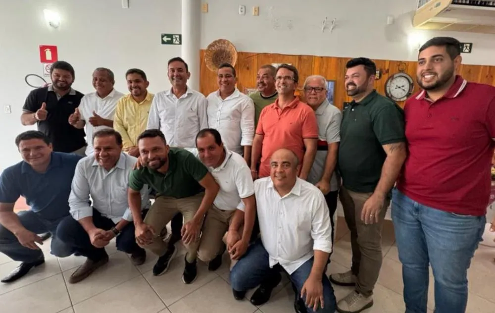 Gustavo Carmo reúne prefeitos eleitos e reeleitos da região 
