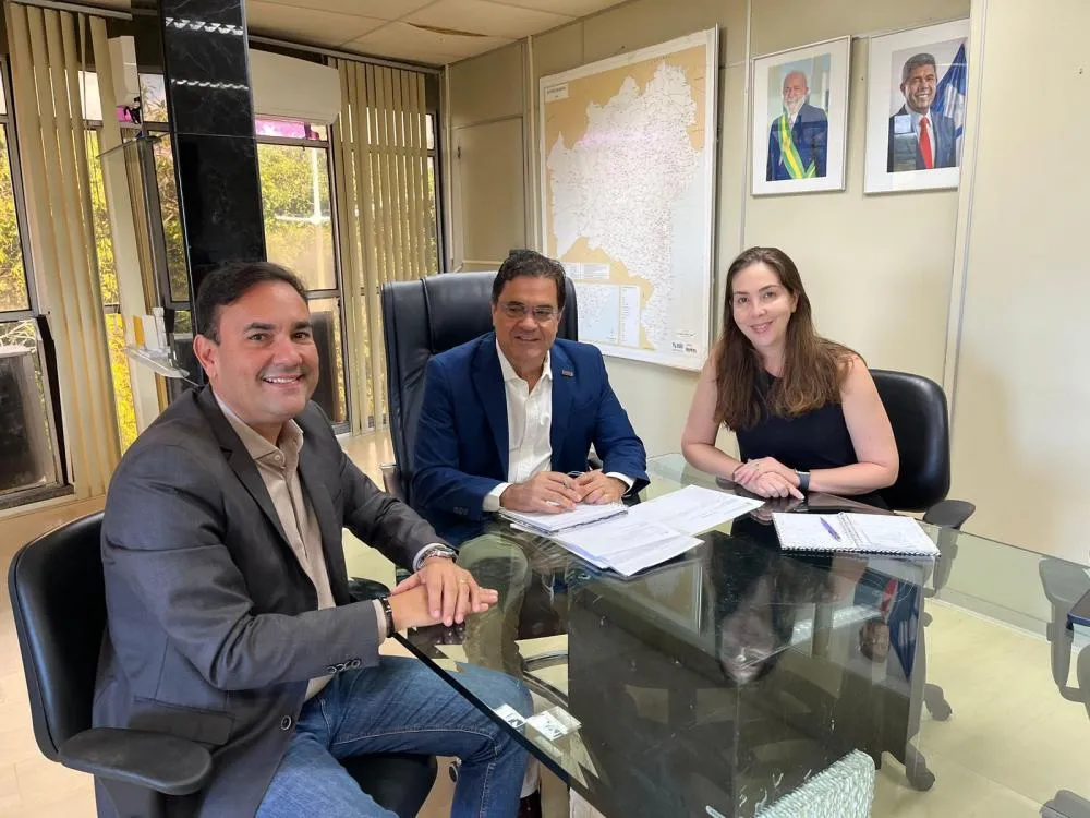 Gustavo Carmo se reúne com Angelo Almeida para fortalecer o desenvolvimento industrial de Alagoinhas