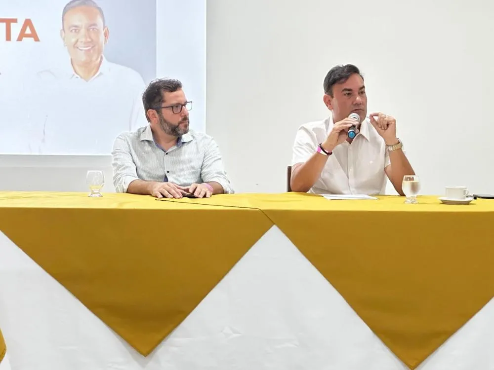 Prefeito Gustavo Carmo realiza coletiva com a imprensa na manhã desta segunda (6)
